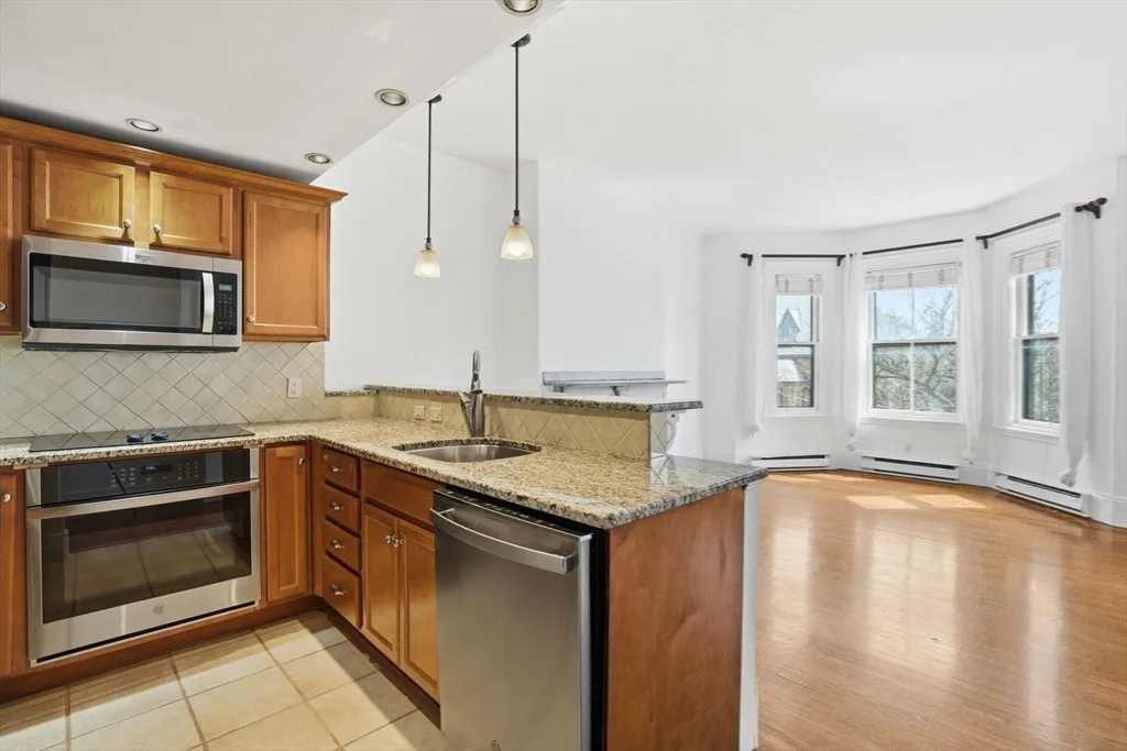 1 bed, 1 bath apartment for rent at 191 Warren Ave Unit 3, South End — photo 7 of 17