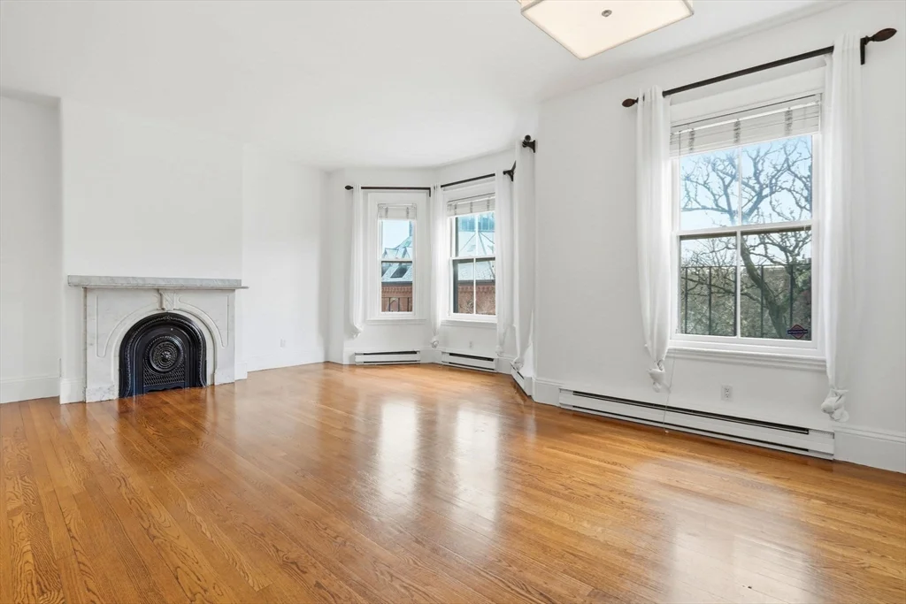 1 bed, 1 bath apartment for rent at 191 Warren Ave Unit 3, South End — photo 2 of 17
