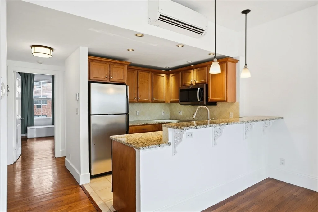 1 bed, 1 bath apartment for rent at 191 Warren Ave Unit 3, South End — photo 10 of 17
