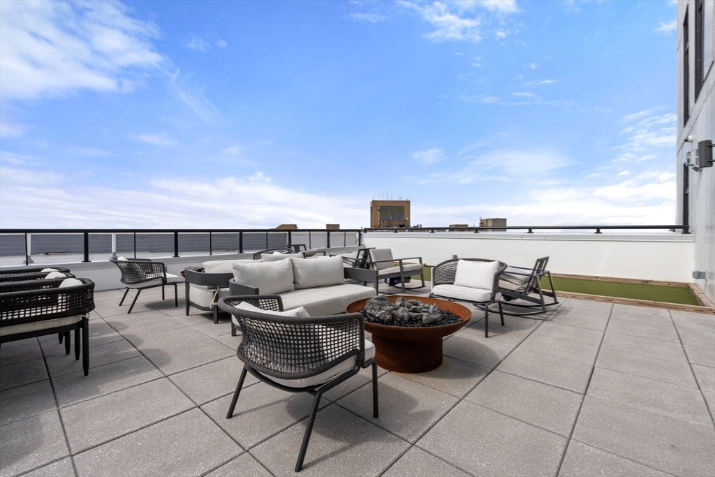 2 bed, 2 bath apartment for rent at 191 Washington St Unit 725, Brighton — photo 31 of 41