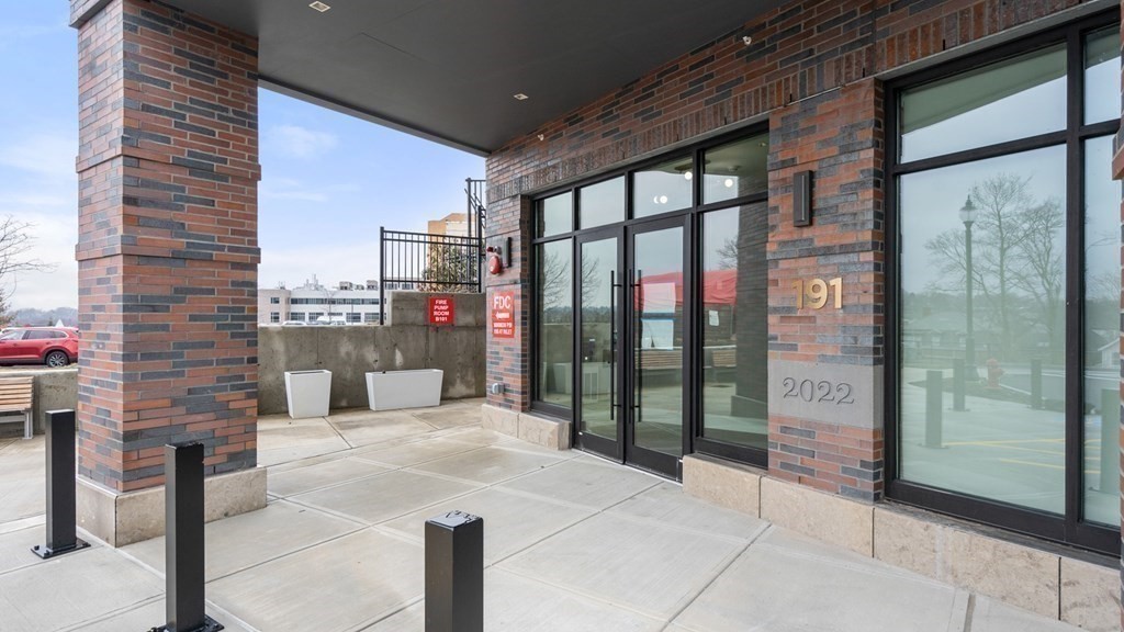 2 bed, 2 bath apartment for rent at 191 Washington St Unit 725, Brighton — photo 34 of 41