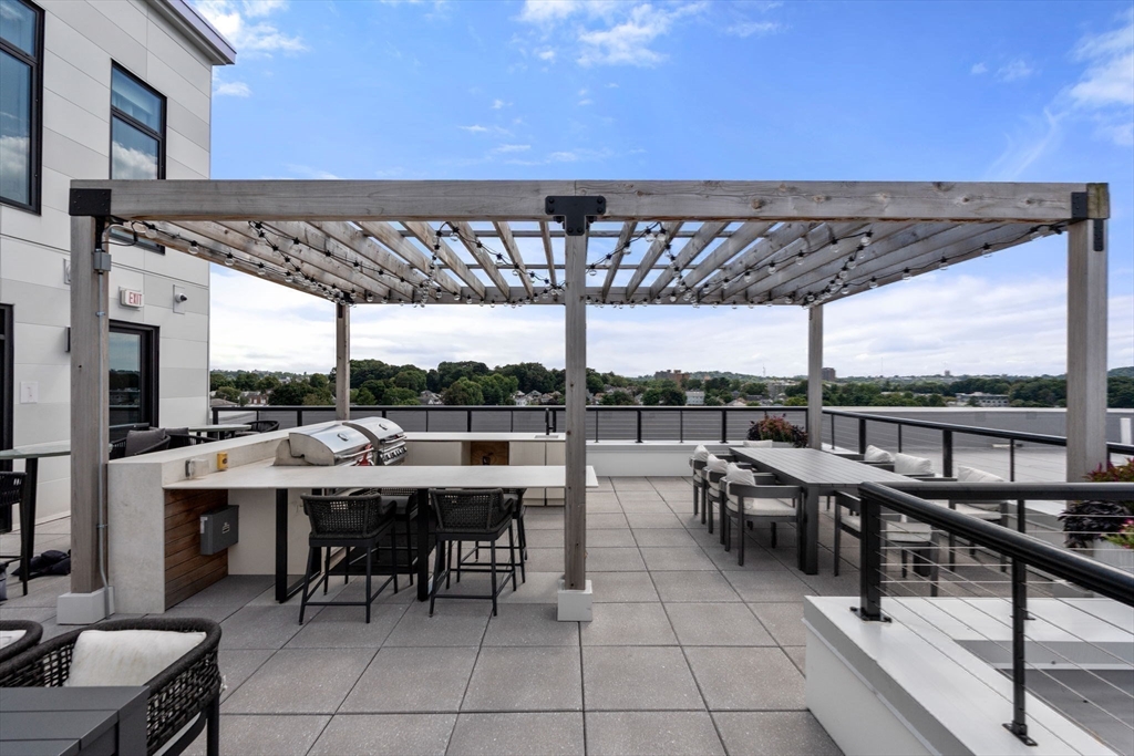 2 bed, 2 bath apartment for rent at 191 Washington St Unit 725, Brighton — photo 30 of 41