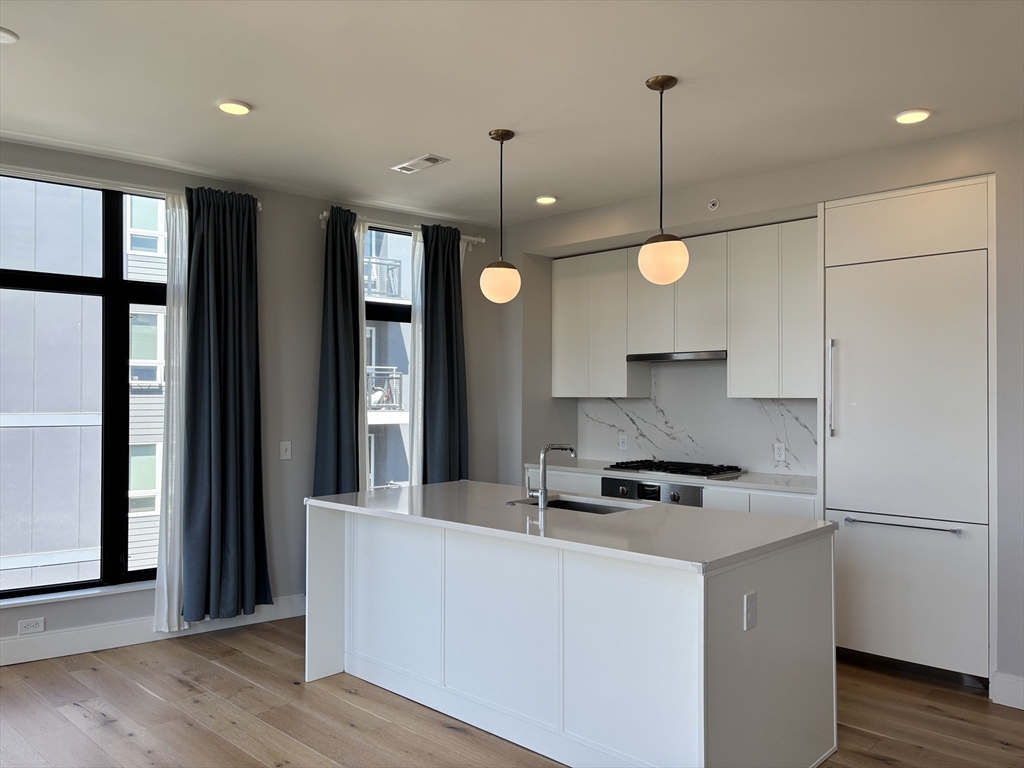 2 bed, 2 bath apartment for rent at 191 Washington St Unit 725, Brighton — photo 2 of 41