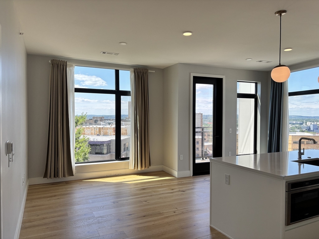 2 bed, 2 bath apartment for rent at 191 Washington St Unit 725, Brighton — photo 5 of 41