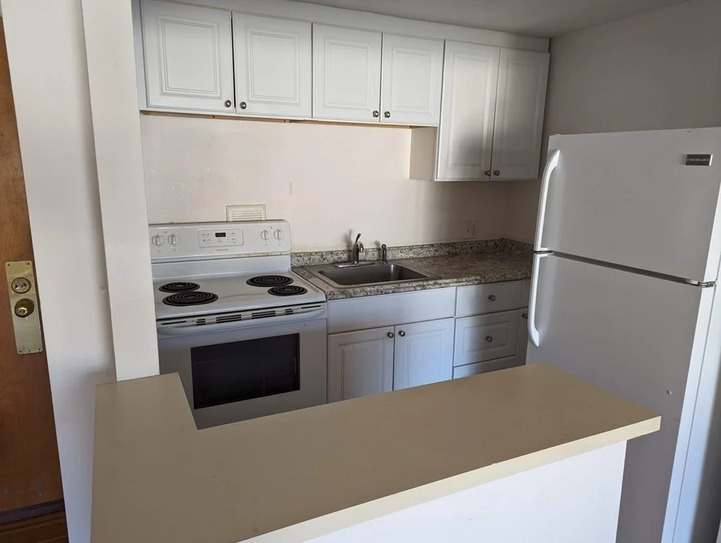 2 bed, 1 bath apartment for rent at 191 West Wyoming Ave Unit 26, Melrose — photo 6 of 22