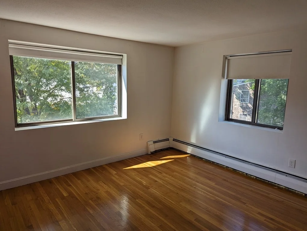 2 bed, 1 bath apartment for rent at 191 West Wyoming Ave Unit 26, Melrose — photo 11 of 22