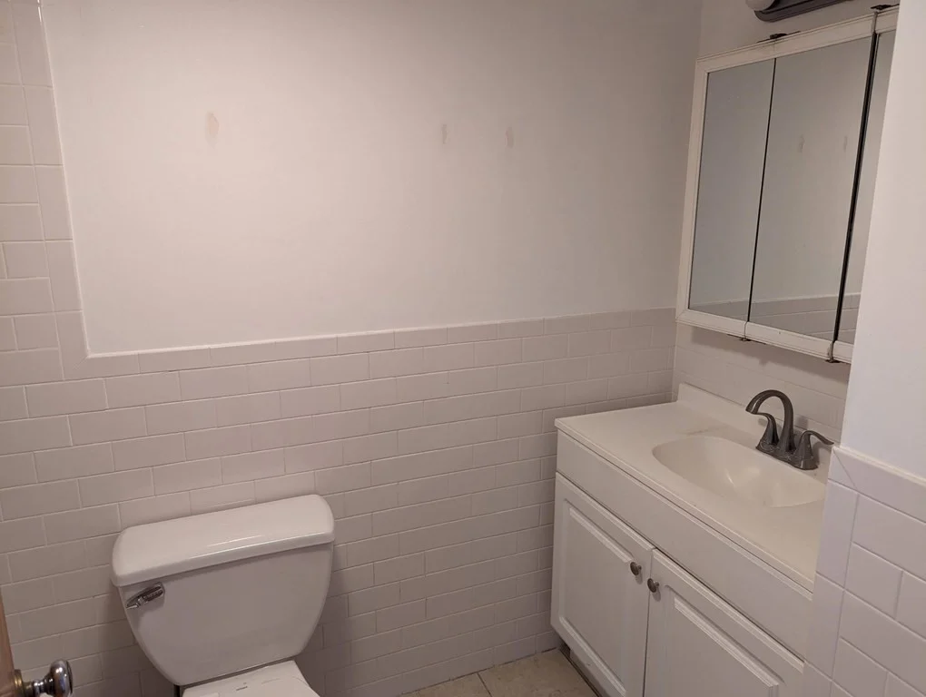 2 bed, 1 bath apartment for rent at 191 West Wyoming Ave Unit 26, Melrose — photo 9 of 22