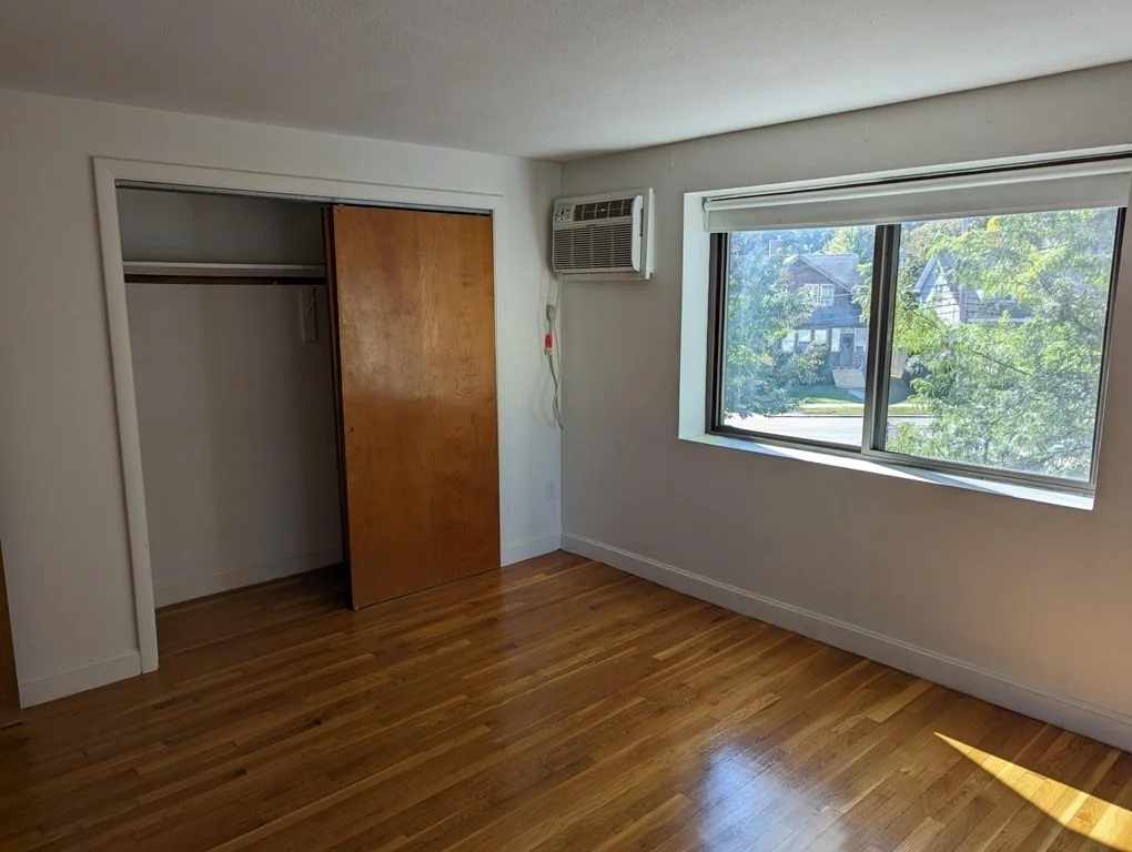 2 bed, 1 bath apartment for rent at 191 West Wyoming Ave Unit 26, Melrose — photo 12 of 22
