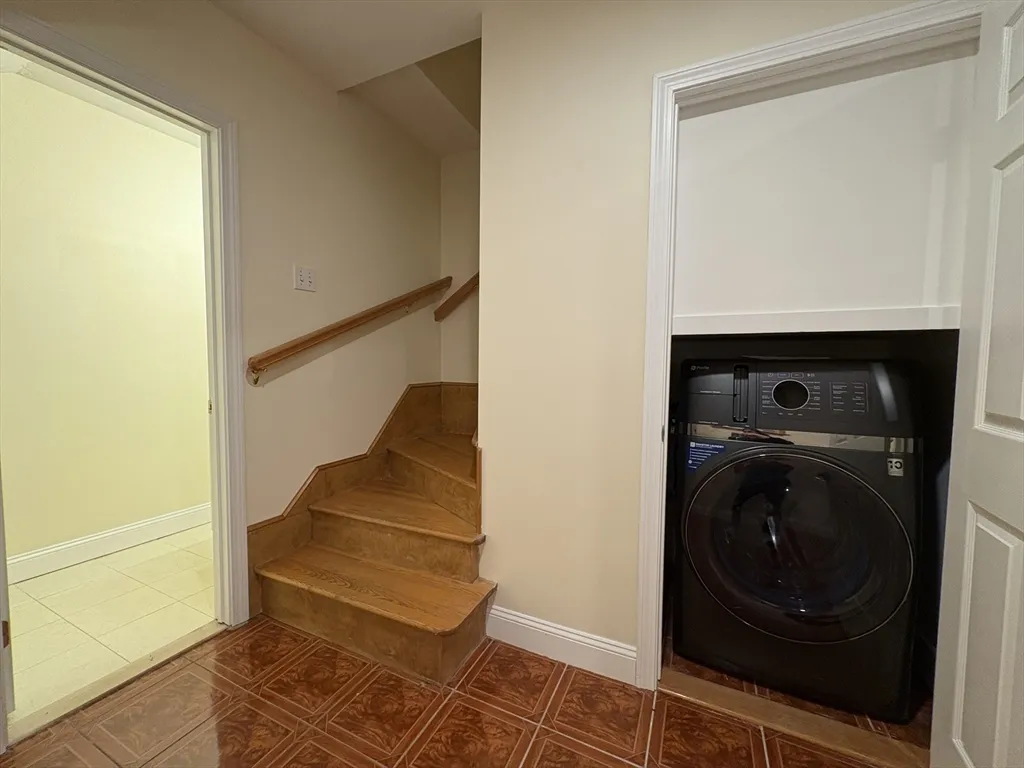 4 bed, 2 bath apartment for rent at 191 Winthrop Rd Unit 1, Aspinwall Hill — photo 11 of 15