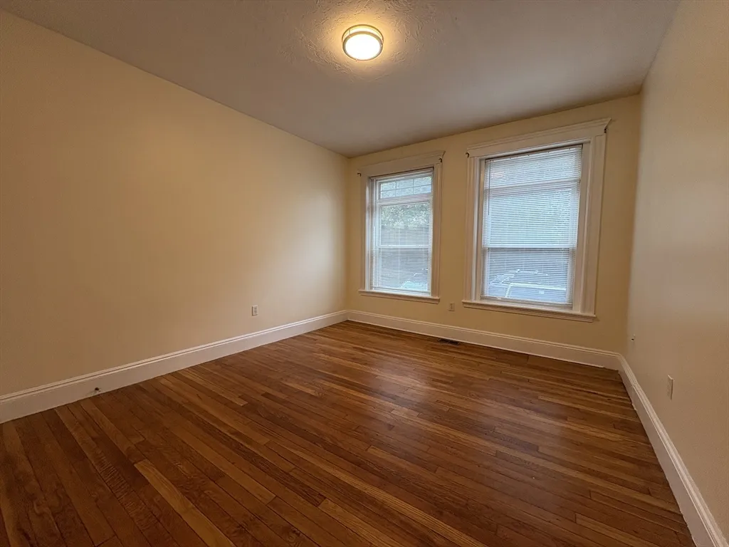 4 bed, 2 bath apartment for rent at 191 Winthrop Rd Unit 1, Aspinwall Hill — photo 3 of 15