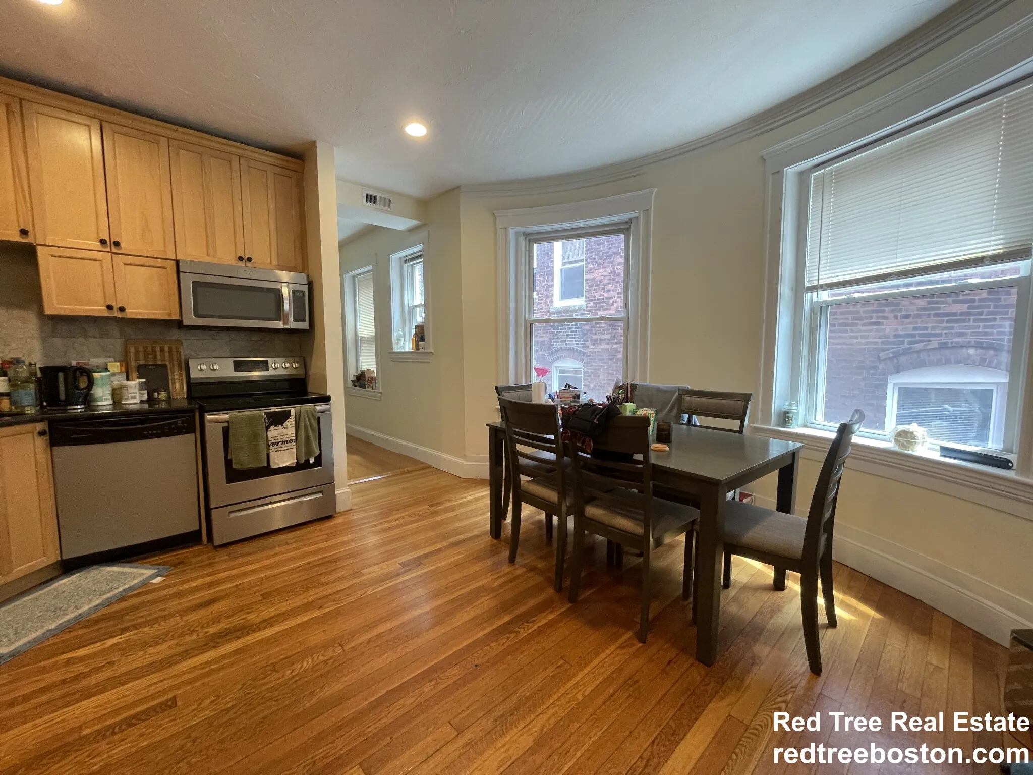 4 bed, 2 bath apartment for rent at 191 Winthrop Rd Unit 2, Aspinwall Hill — photo 1 of 28
