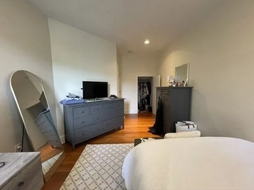 3 bed, 2 bath apartment for rent at 191 Winthrop Rd Unit 2, Washington Square — photo 2 of 14