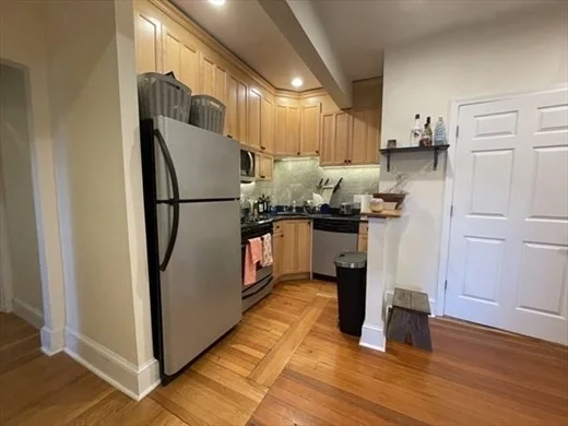 3 bed, 2 bath apartment for rent at 191 Winthrop Rd Unit 2, Washington Square — photo 5 of 14