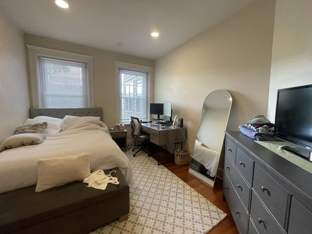 3 bed, 2 bath apartment for rent at 191 Winthrop Rd Unit 2, Washington Square — photo 1 of 14