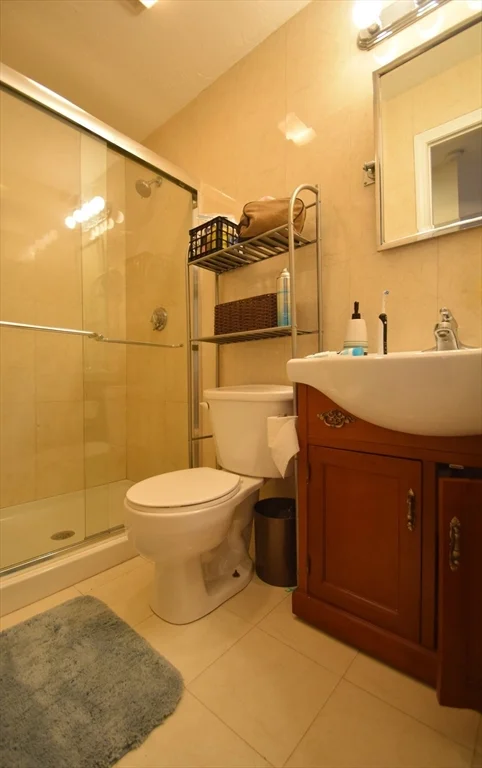 3 bed, 2 bath apartment for rent at 191 Winthrop Rd Unit 3, Washington Square — photo 8 of 13
