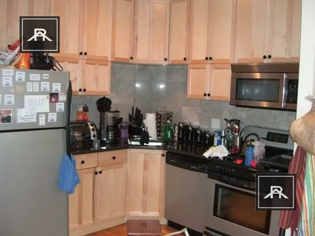 4 bed, 2 bath apartment for rent at 191 Winthrop Rd Unit 5, Aspinwall Hill — photo 1 of 10