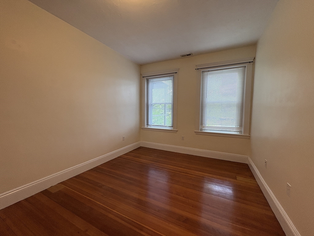 2 bed, 2 bath apartment for rent at 191 Winthrop Rd Unit 6, Brookline — photo 11 of 19