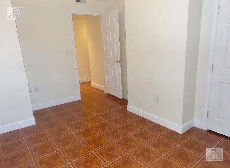 2 bed, 2 bath apartment for rent at 191 Winthrop Rd Unit 7, Aspinwall Hill — photo 11 of 24