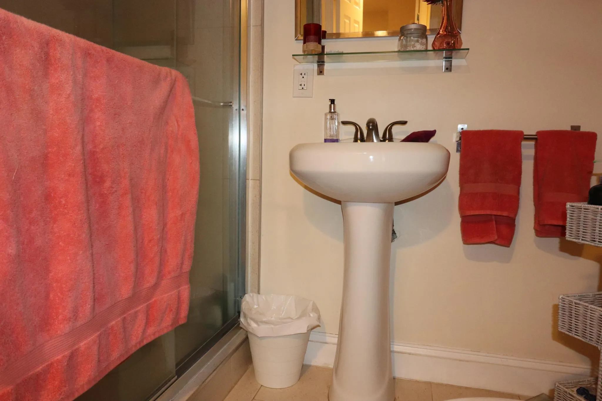 2 bed, 2 bath apartment for rent at 191 Winthrop Rd Unit 7A, Aspinwall Hill — photo 8 of 10