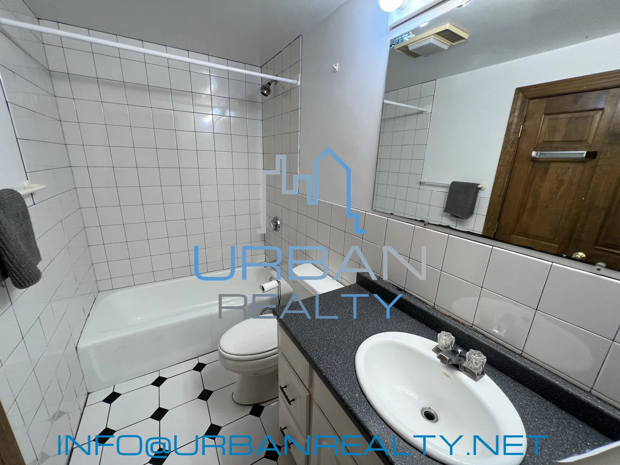 4 bed, 2 bath apartment for rent at 1911 Beacon St Unit 1, Brookline — photo 7 of 7