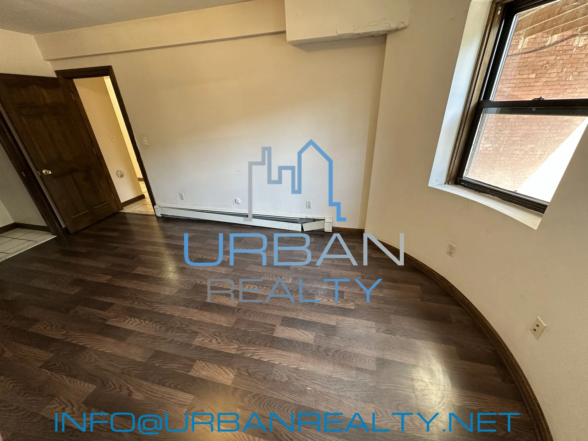 4 bed, 2 bath apartment for rent at 1911 Beacon St Unit 1, Brookline — photo 6 of 7