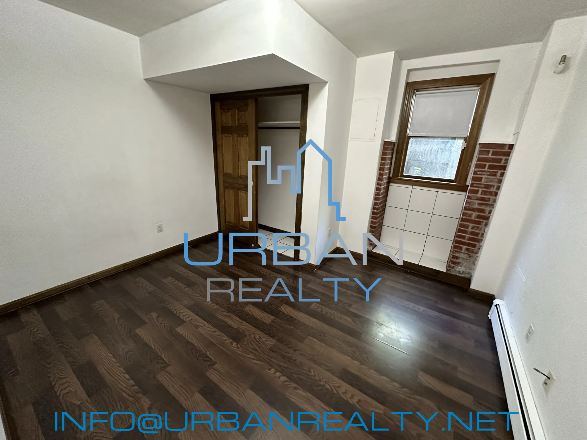 4 bed, 2 bath apartment for rent at 1911 Beacon St Unit 1, Brookline — photo 4 of 7