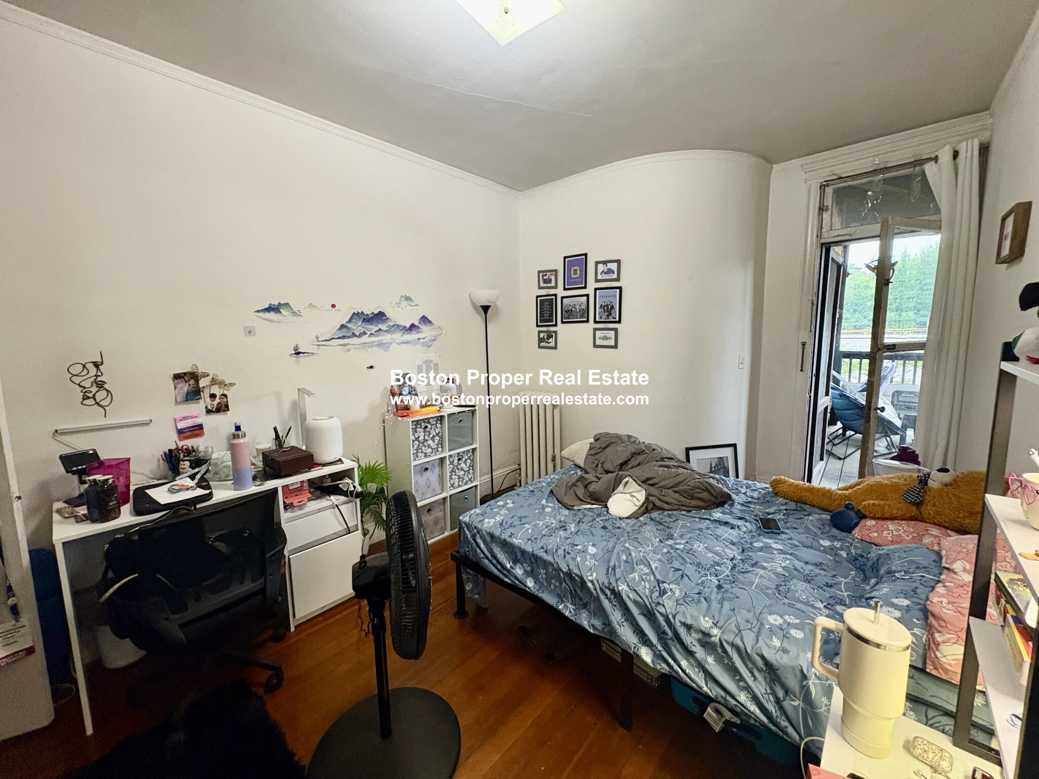 4 bed, 2 bath apartment for rent at 1911 Beacon St Unit 3, Brookline — photo 9 of 19