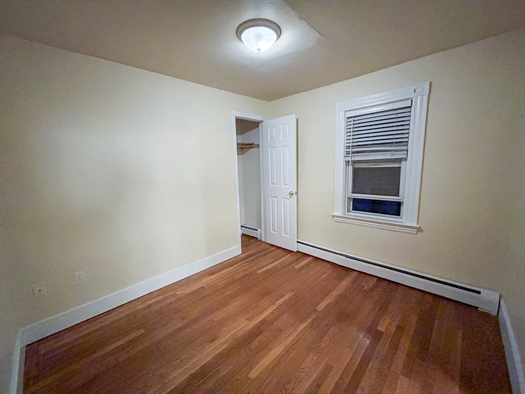 3 bed, 1 bath apartment for rent at 1911 River St Unit 2, Hyde Park — photo 8 of 16