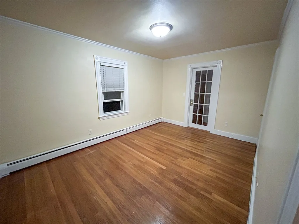 3 bed, 1 bath apartment for rent at 1911 River St Unit 2, Hyde Park — photo 12 of 16