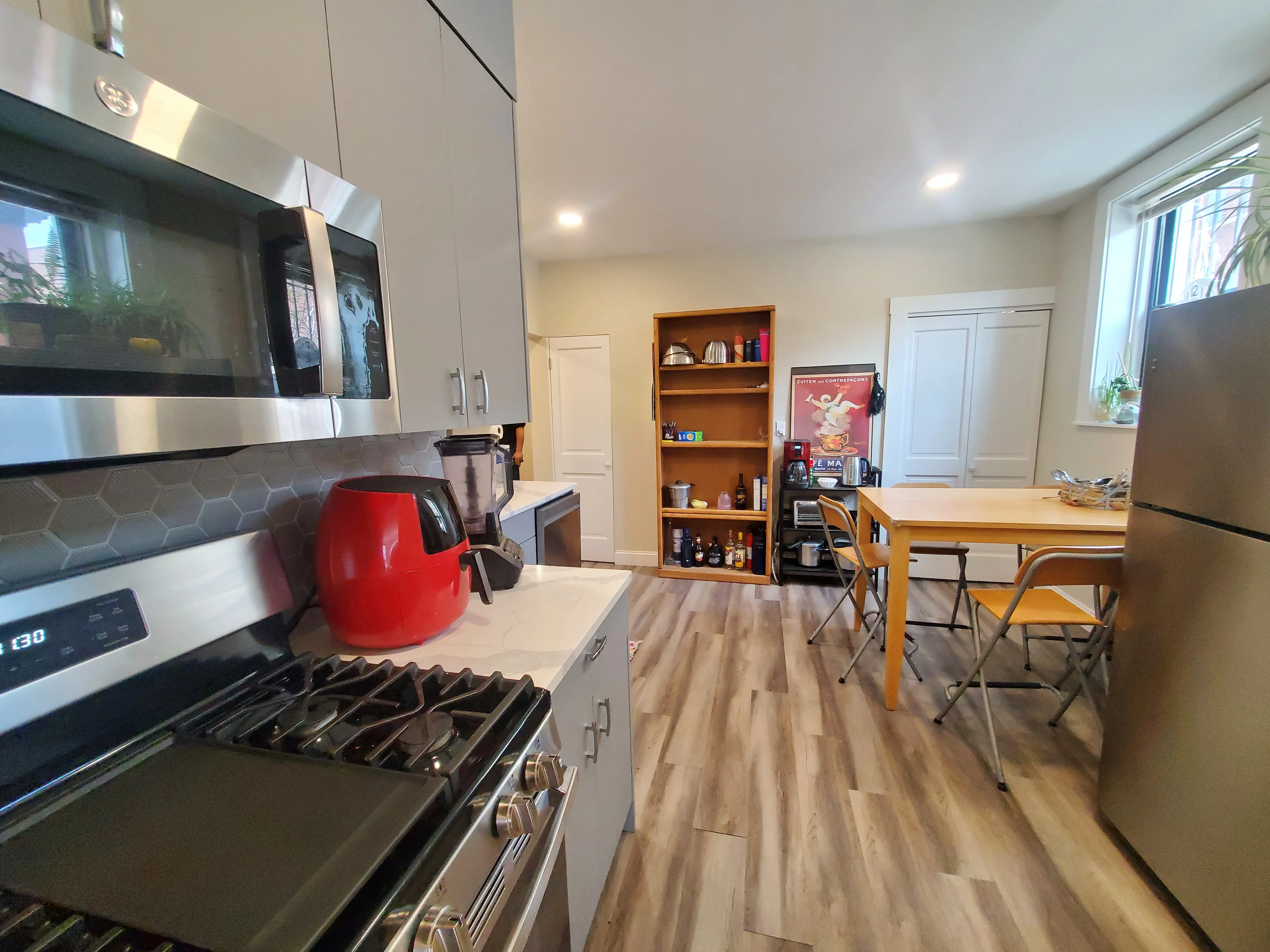 5 bed, 2 bath apartment for rent at 1914 Beacon St Unit 1, Brighton — photo 3 of 16