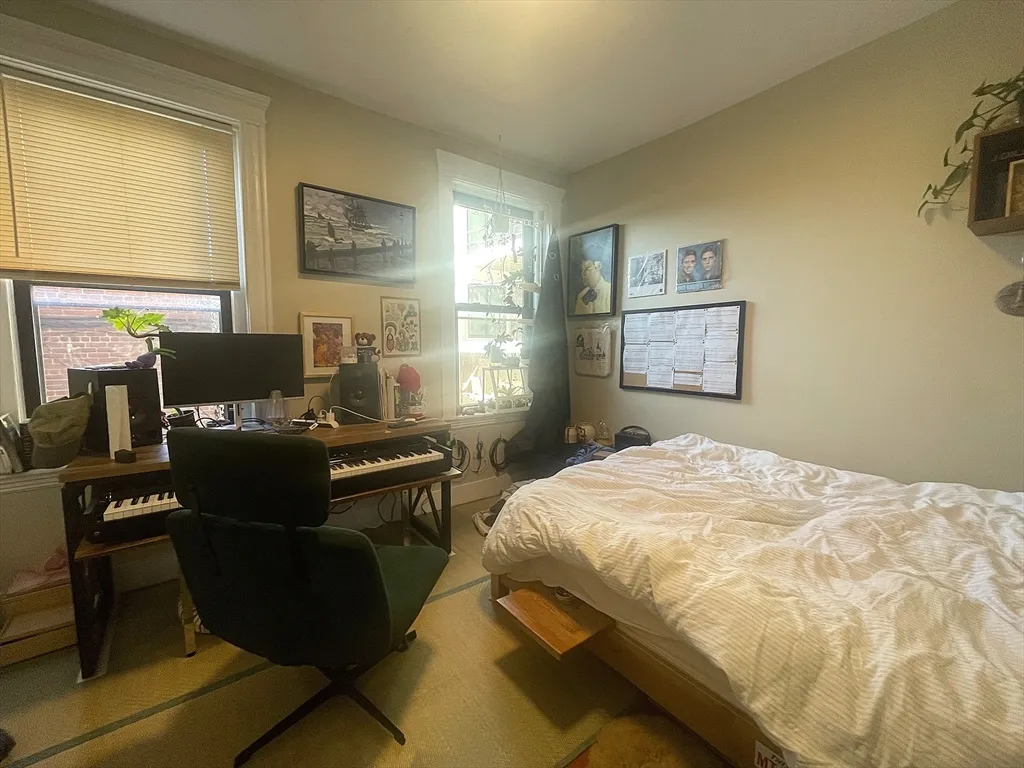 5 bed, 2 bath apartment for rent at 1914 Beacon St Unit 1, Brighton — photo 5 of 9