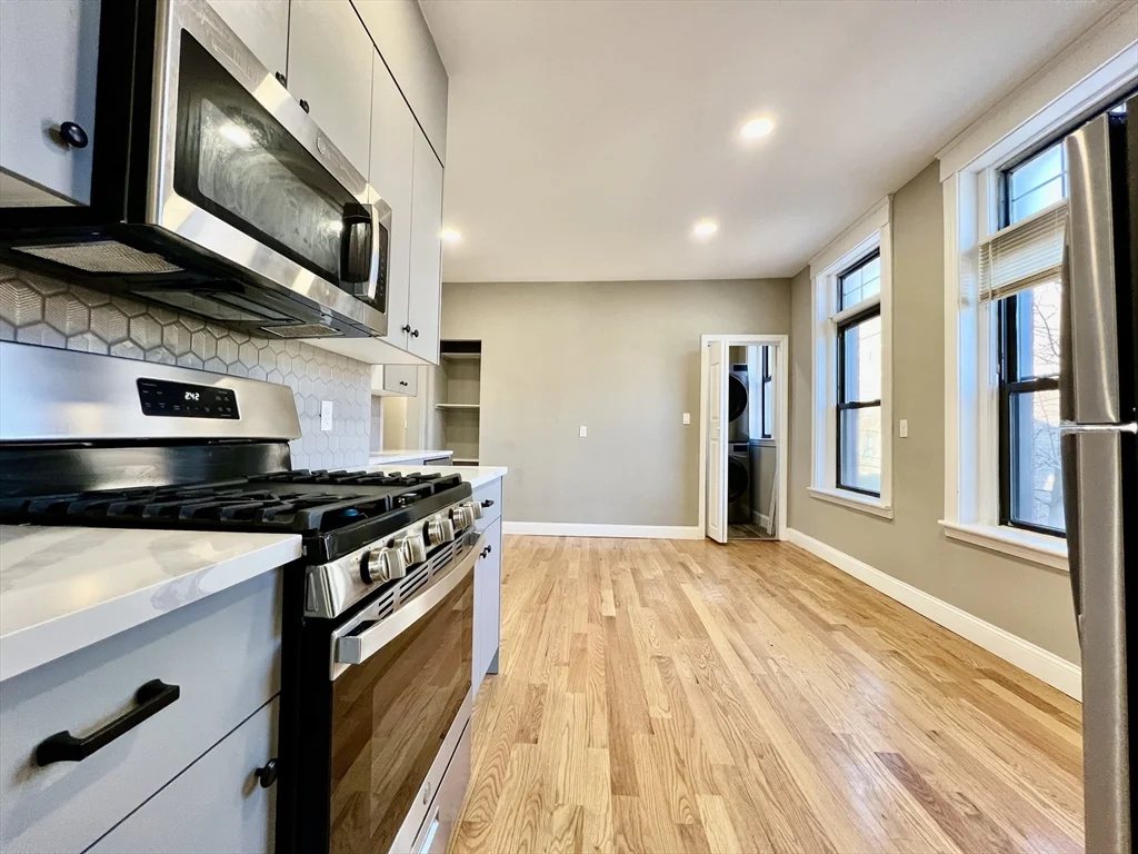 5 bed, 2 bath apartment for rent at 1914 Beacon St Unit 2, Brighton — photo 2 of 13