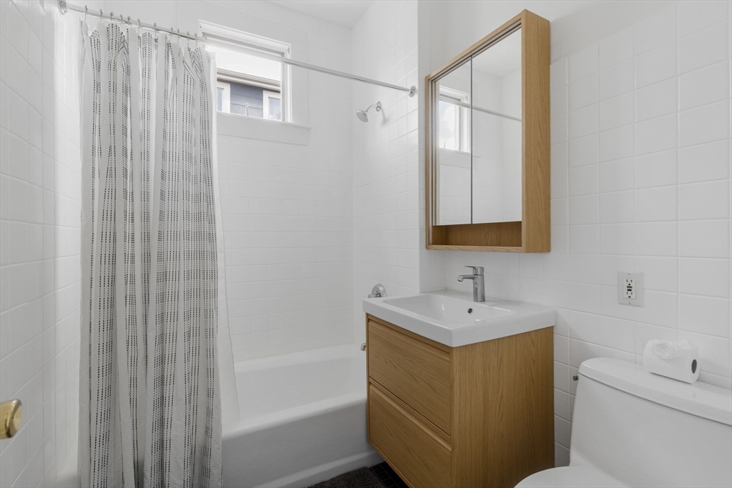 2 bed, 1 bath apartment for rent at 192 Appleton St Unit 1, West Cambridge — photo 7 of 9