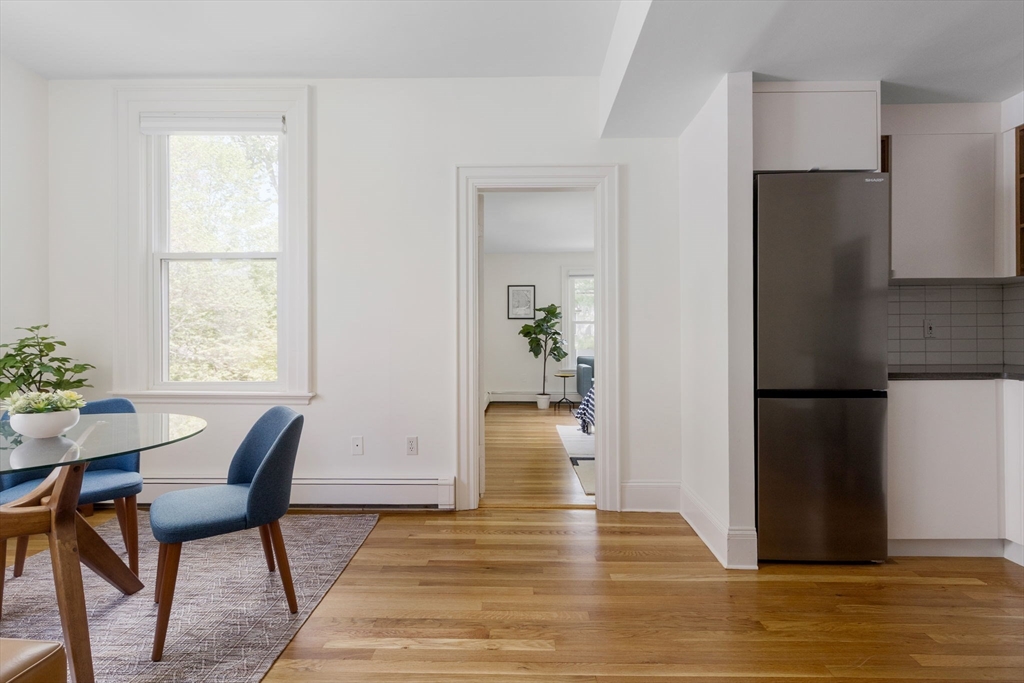 2 bed, 1 bath apartment for rent at 192 Appleton St Unit 1, West Cambridge — photo 4 of 9