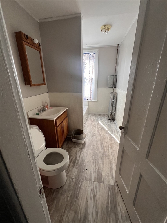 3 bed, 1 bath apartment for rent at 192 Beech St Unit 2, Holyoke — photo 6 of 6