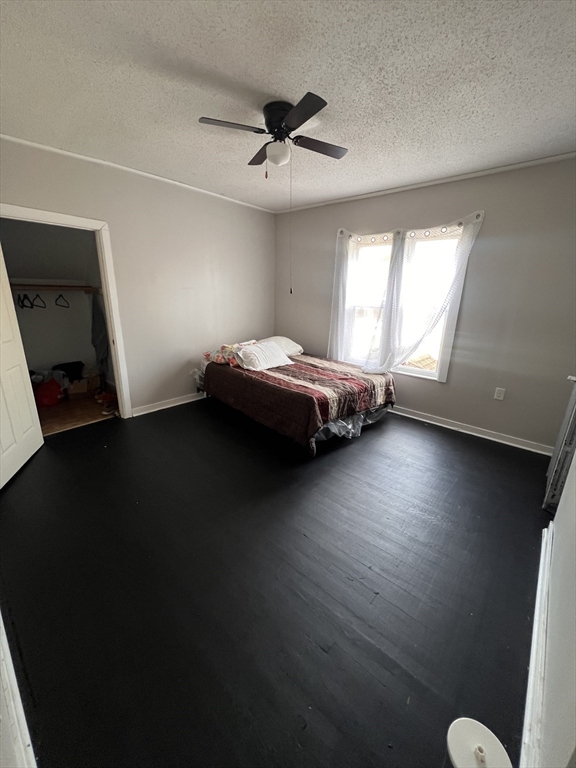 3 bed, 1 bath apartment for rent at 192 Beech St Unit 2, Holyoke — photo 2 of 6