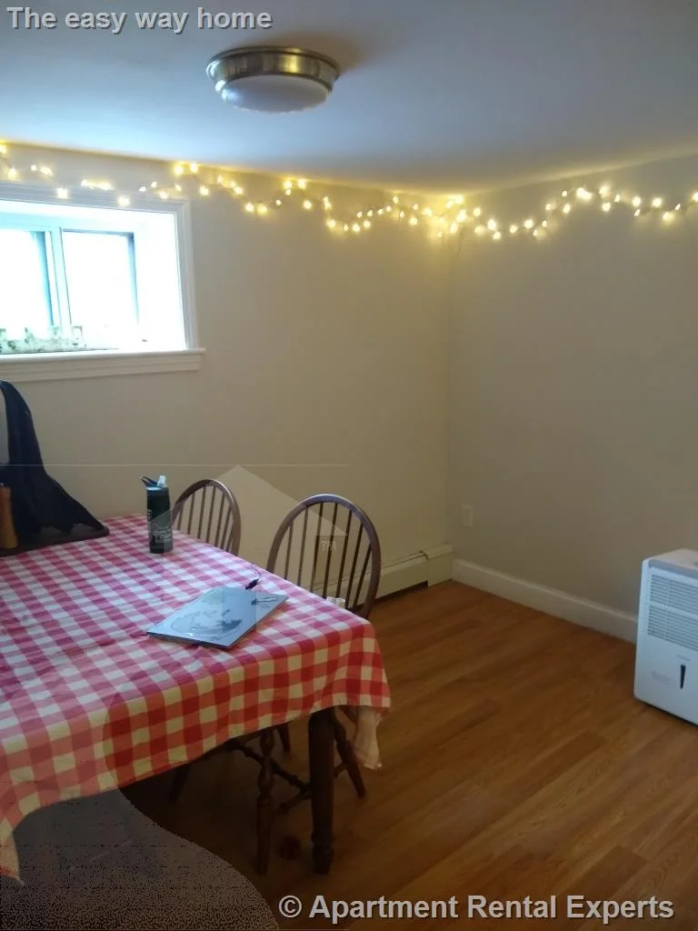 2 bed, 1 bath apartment for rent at 192 Central St Unit B, Magoun Square — photo 8 of 17