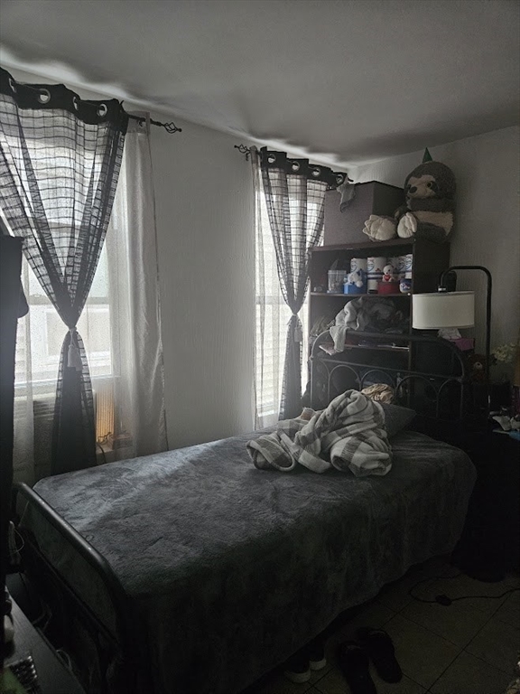 4 bed, 1 bath apartment for rent at 192 Chestnut St Unit 3, Chelsea — photo 8 of 11