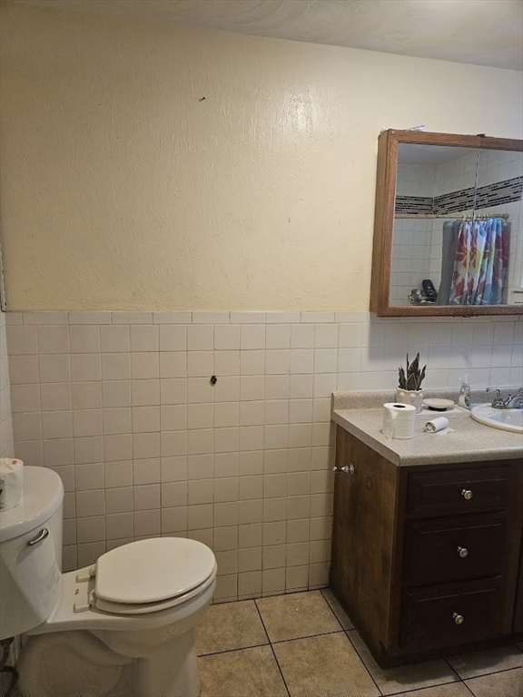 4 bed, 1 bath apartment for rent at 192 Chestnut St Unit 3, Chelsea — photo 9 of 11