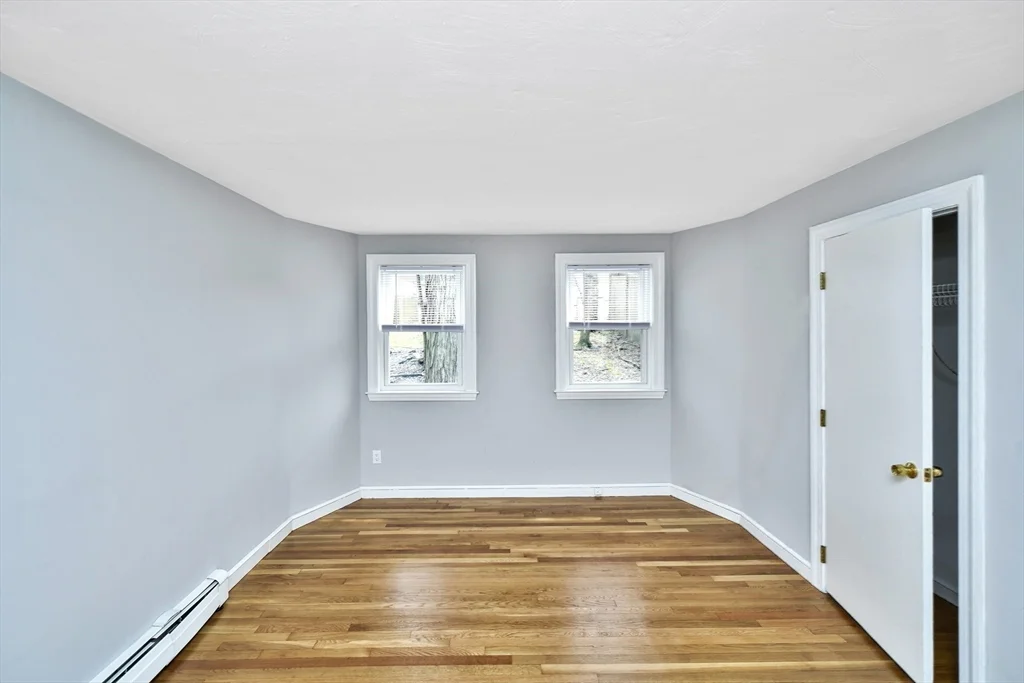 3 bed, 1 bath apartment for rent at 192 Fairmount Ave Unit 1, Hyde Park — photo 11 of 23