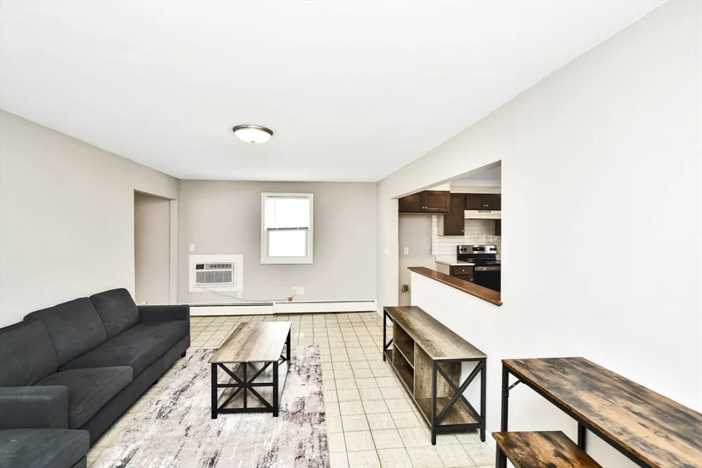 3 bed, 1 bath apartment for rent at 192 Fairmount Ave Unit 1, Hyde Park — photo 6 of 23