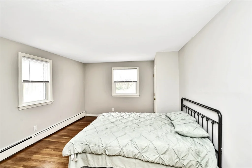3 bed, 1 bath apartment for rent at 192 Fairmount Ave Unit 1, Hyde Park — photo 10 of 23