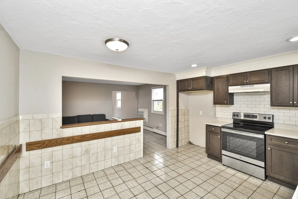 3 bed, 1 bath apartment for rent at 192 Fairmount Ave Unit 1, Hyde Park — photo 16 of 23