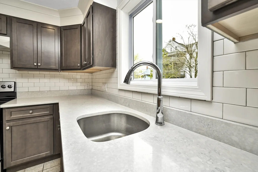 3 bed, 1 bath apartment for rent at 192 Fairmount Ave Unit 1, Hyde Park — photo 17 of 23