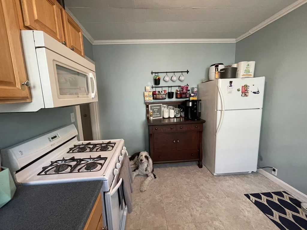 2 bed, 1 bath apartment for rent at 192 Florence St Unit 1, Roslindale — photo 2 of 12