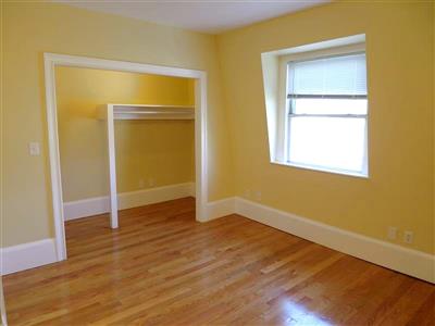 6 bed, 3.5 bath apartment for rent at 192 Holland St Unit 2, Teele Square — photo 11 of 14