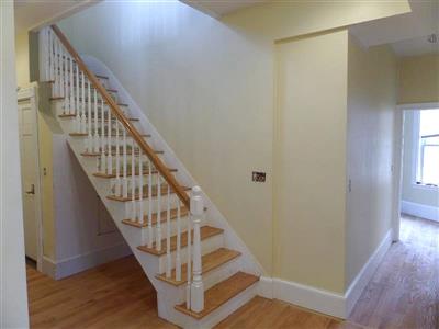 6 bed, 3.5 bath apartment for rent at 192 Holland St Unit 2, Teele Square — photo 3 of 14