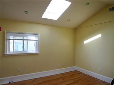 6 bed, 3.5 bath apartment for rent at 192 Holland St Unit 2, Teele Square — photo 8 of 14
