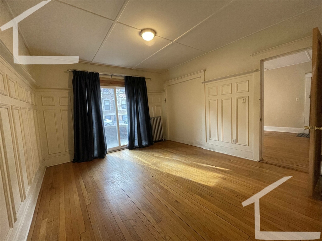 4 bed, 2 bath apartment for rent at 192 Kelton St Unit 1, Allston — photo 4 of 16