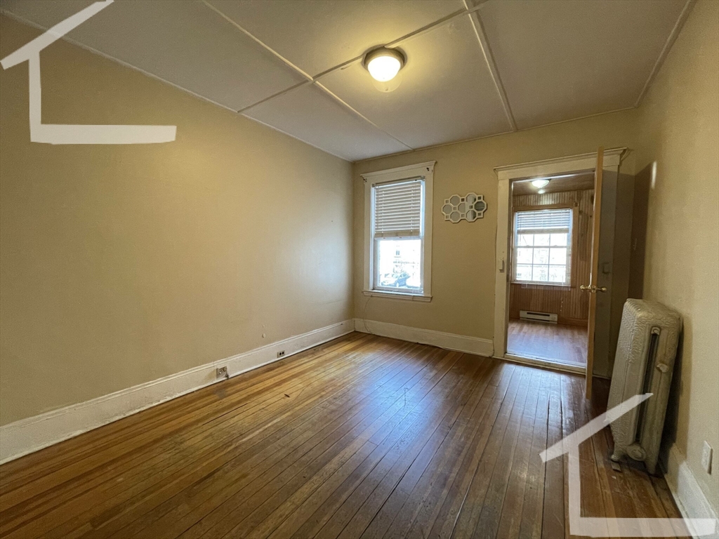 4 bed, 2 bath apartment for rent at 192 Kelton St Unit 1, Allston — photo 5 of 16